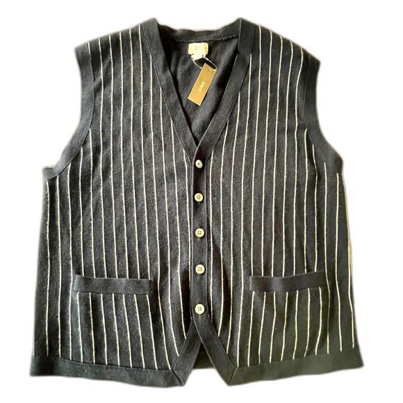 NWT J.Crew Men’s Sweater Vest– Navy Pinstripe Cashmere Blend Size M w/ Pockets - Picture 1 of 14